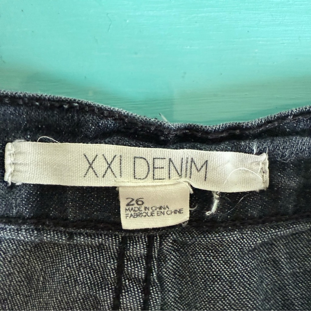 Forever 21 Black Jean Shorts Classic Style 26 - Picture 2 of 6